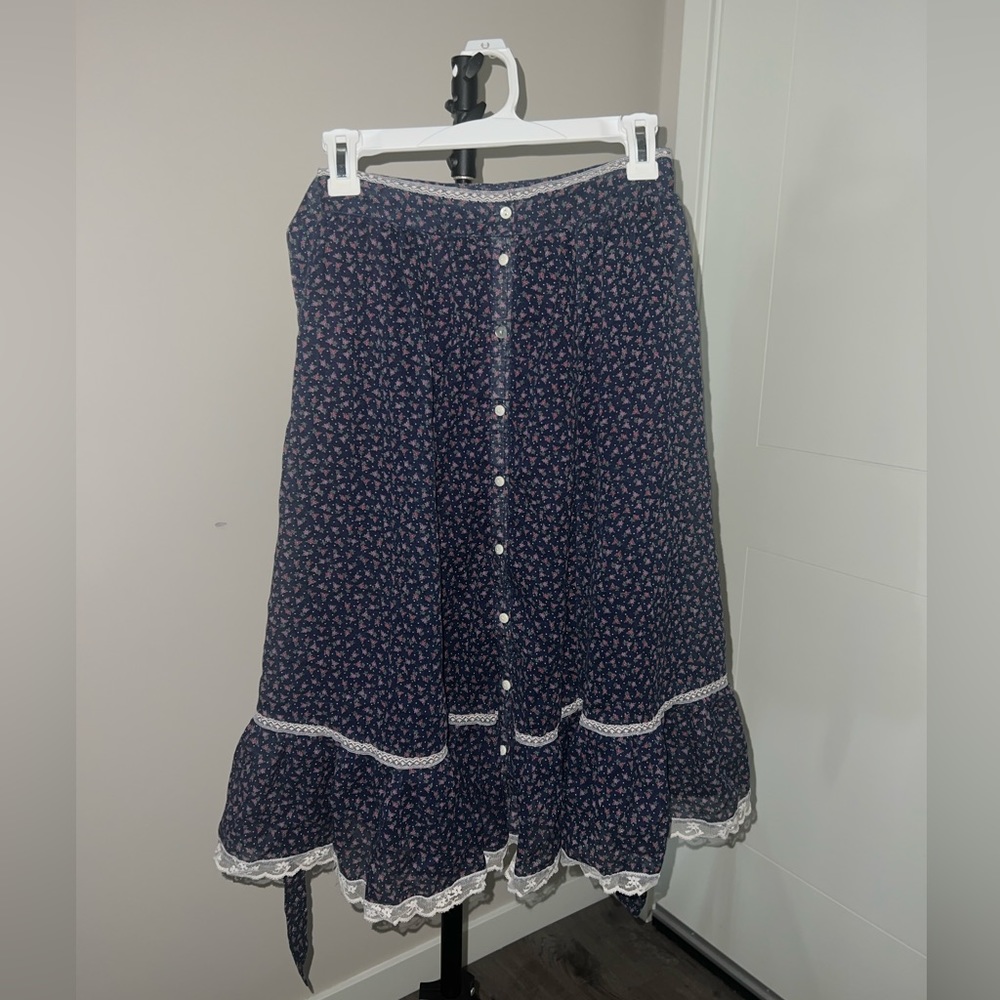 Jessica McClintock Gunne Sax navy lace skirt